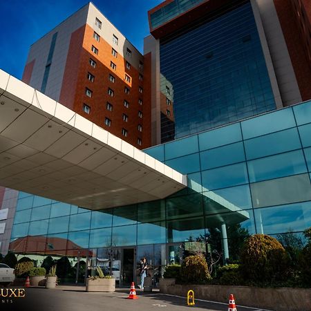 Yamaluxe Apartments - Silent & Warm With Many Facilities Bukares Bagian luar foto