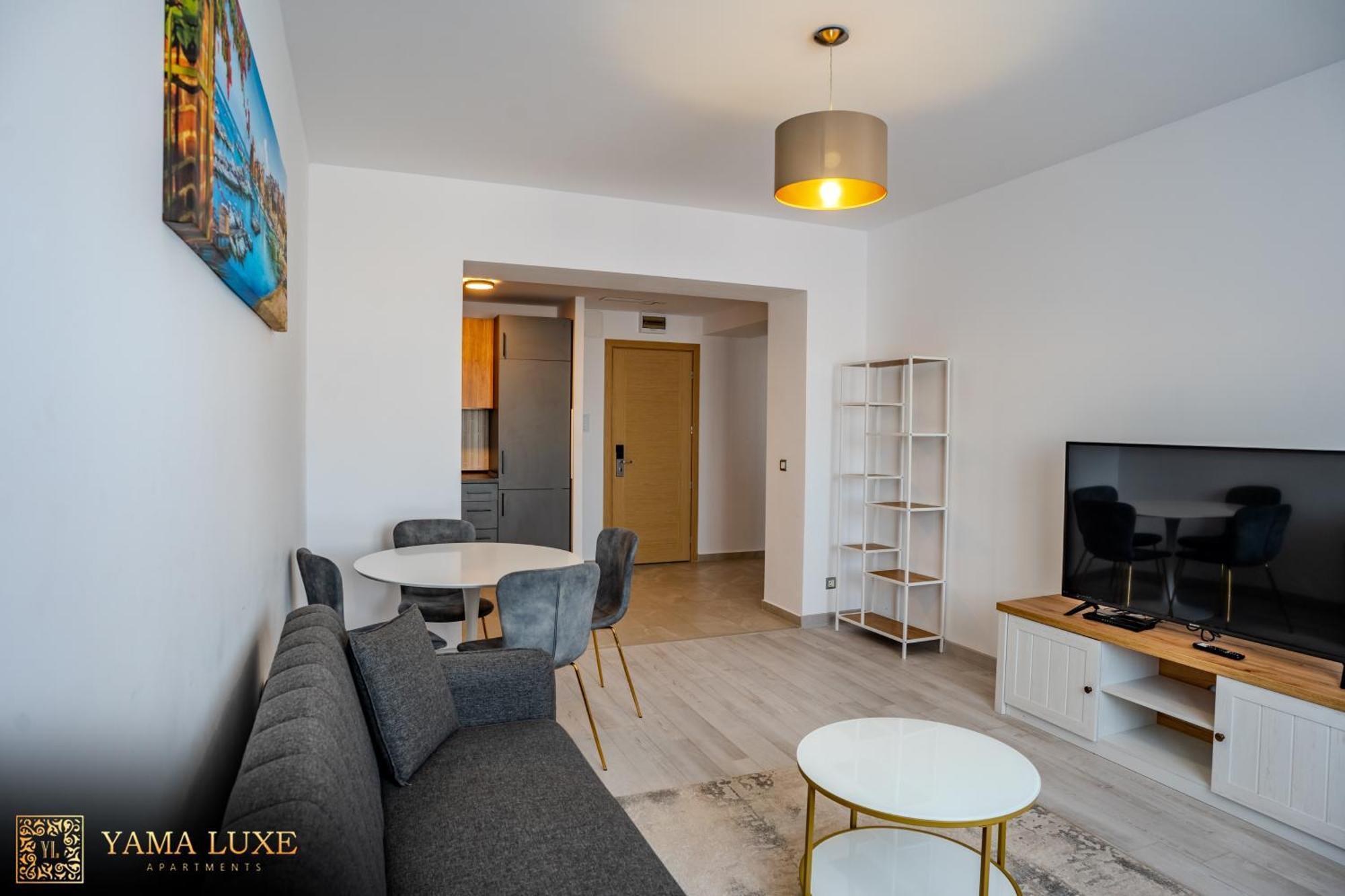 Yamaluxe Apartments - Silent & Warm With Many Facilities Bukares Bagian luar foto